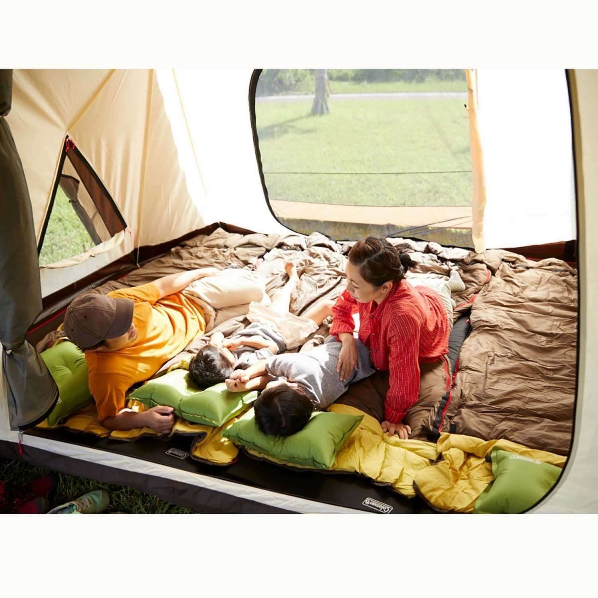 Coleman - Master Series 4S Wide 2 Room Cocoon Ⅲ 2000036431 - WhoWhy International