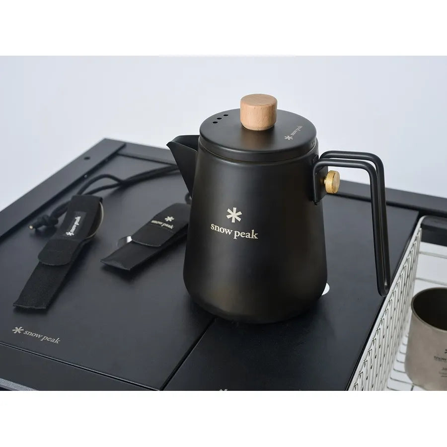 snow peak-Field Barista Kettle Black Limited Edition-WhoWhy snow peak-Field Barista Kettle Black Limited Edition-WhoWhy