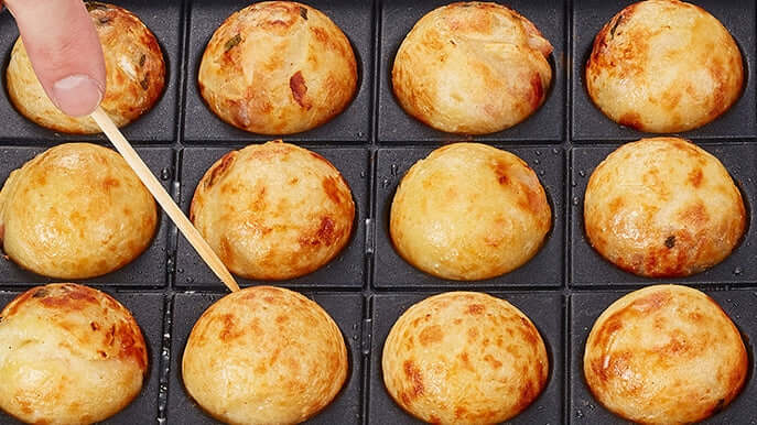 Iwatani - Cassette Gas Takoyaki Maker Flame Octopus Ii CB-ETK-2-Quality Foreign Outdoor and Camping Equipment-WhoWhy