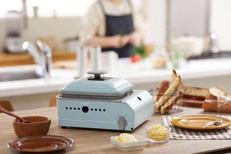 Iwatani - Cassette Gas Hot Plate Minimal CB-JHP-1-Quality Foreign Outdoor and Camping Equipment-WhoWhy